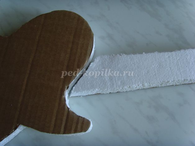 Гитара из конфет: мастер-класс, часть 2 Гитара из конфет: мастер-класс, часть 2