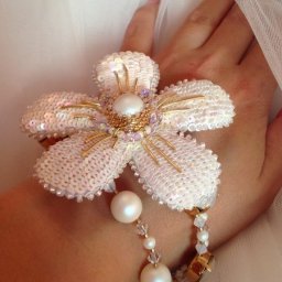 Создаем универсальное праздничное украшение: часть 2