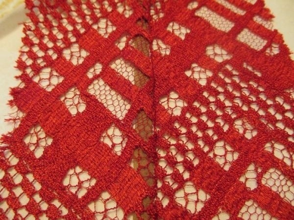 Обработка швов на кружеве