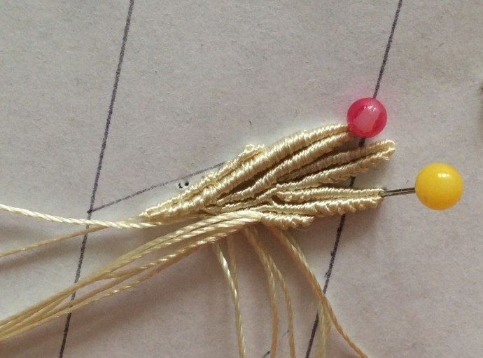 Плетеные серьги "Васильки" Плетеные серьги "Васильки"