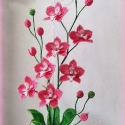 ​Розовая орхидея из бисера для украшения интерьера или в подарок