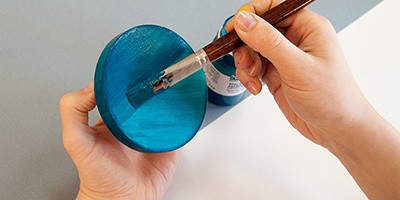 Декупаж через пленку: веселый горошек