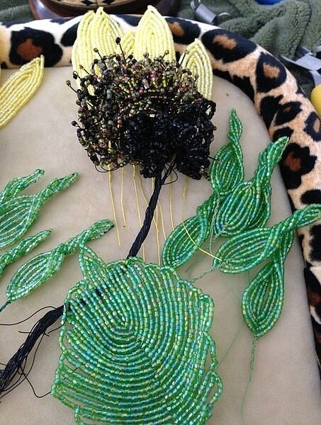 Подсолнух из бисера Подсолнух из бисера