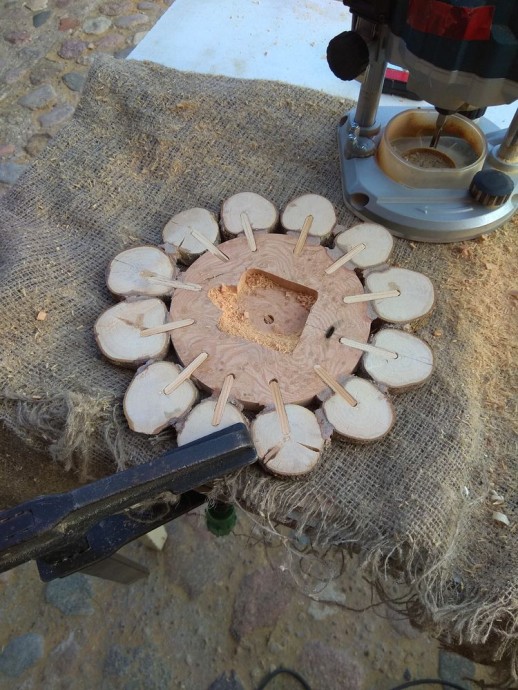 ​Делаем оригинальные деревянные часы из спилов: часть 5