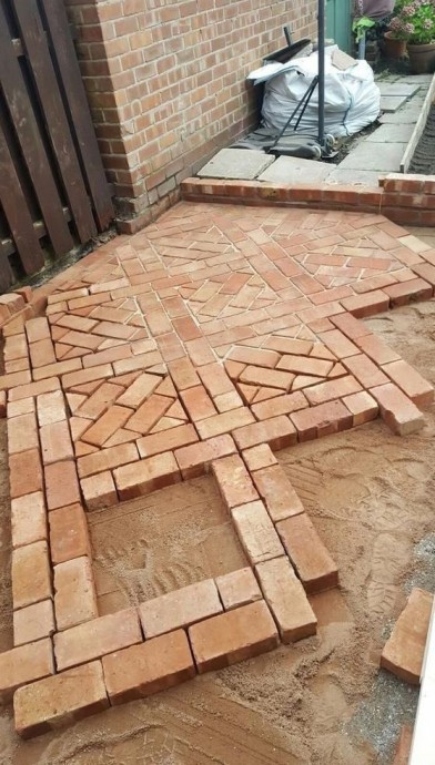 Игра с кирпичом: нестандартные варианты кладки Игра с кирпичом: нестандартные варианты кладки