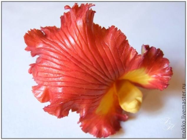 ​Тонировка цветов из полимерной глины масляными красками: часть 1