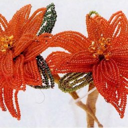 Пуансетия из бисера
