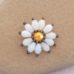 ​Бисероплетение для начинающих: цветочный элемент