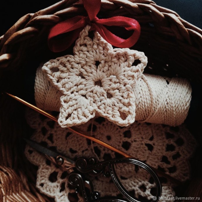 Вязаная звёздочка