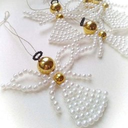 ​Рождественские ангелочки из бисера