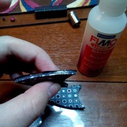 Создаем стильные серьги из полимерной глины с квадратными узорами: часть 2