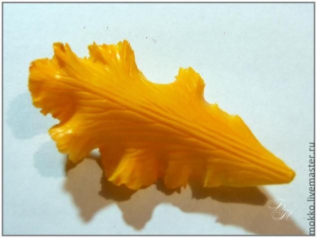 ​Тонировка цветов из полимерной глины масляными красками: часть 2