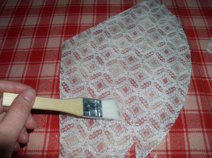 Как сшить ажурные ёлочки из кружева