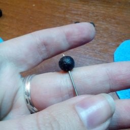 Создаем стильные серьги из полимерной глины с квадратными узорами: часть 2