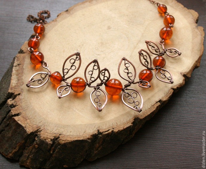 ​Делаем украшение из старых бус "Осенние листочки": часть 2