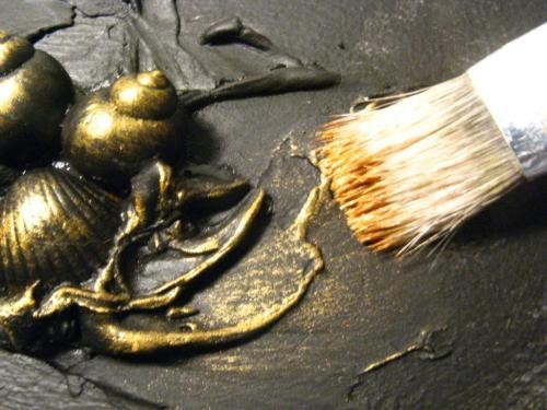 Используем шпатлёвку для создания декора и тонируем её: часть 4