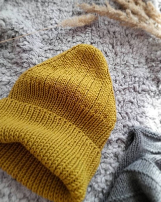 Двухсторонняя шапка спицами Двухсторонняя шапка спицами