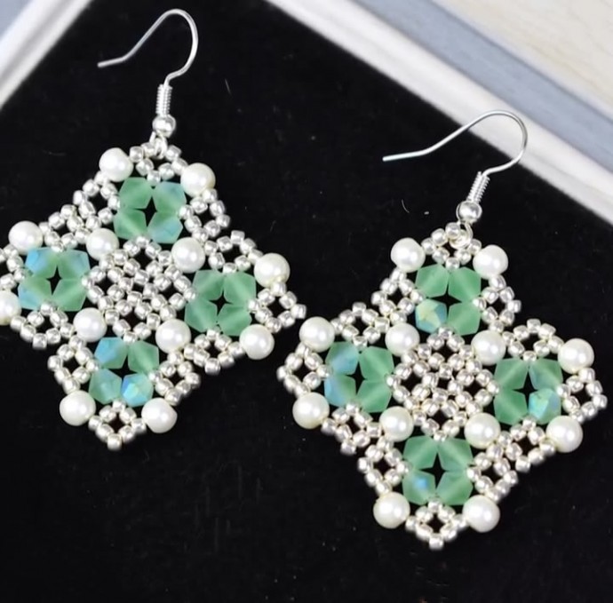 ​Схемы красивых серёжек из бисера