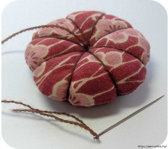 ​Игольница на руку