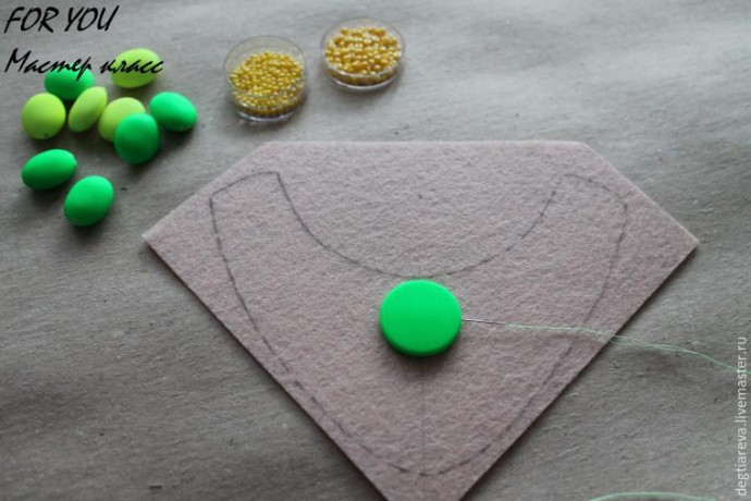 Вышиваем модное колье из минимального набора материалов Вышиваем модное колье из минимального набора материалов