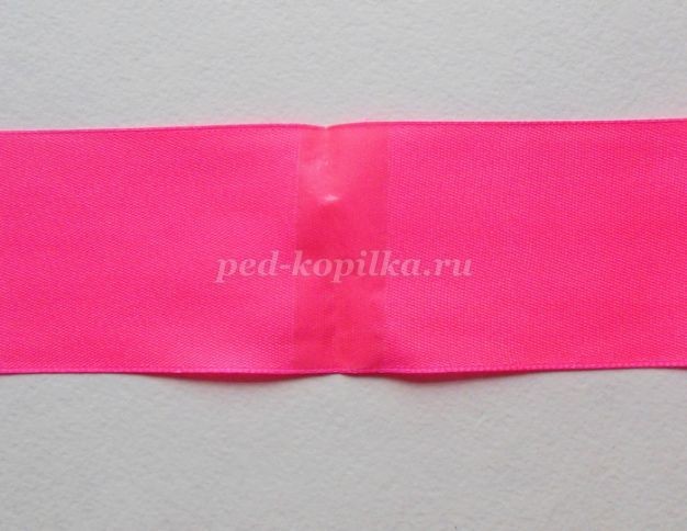 Бантики из атласной ленты: часть 1