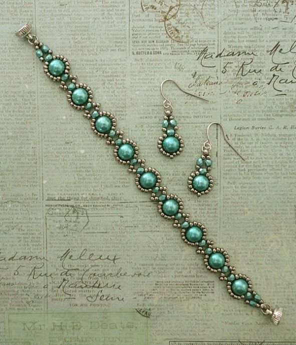 Простые украшения из бисера и бусин