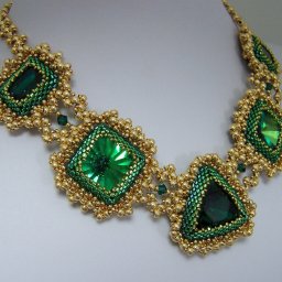 ​Крупное ожерелье из бисера