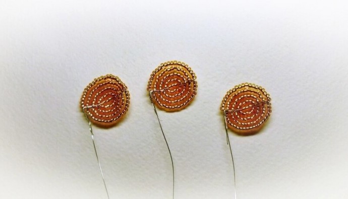 Роза из бисера: мастер-класс​