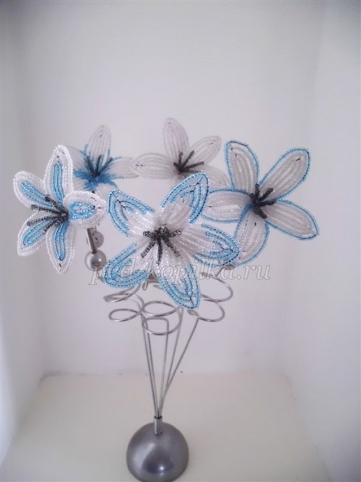 ​Цветы из бисера "Чудная фантазия": часть 4