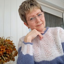 ​Двухцветный пуловер