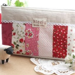 Яркая косметичка