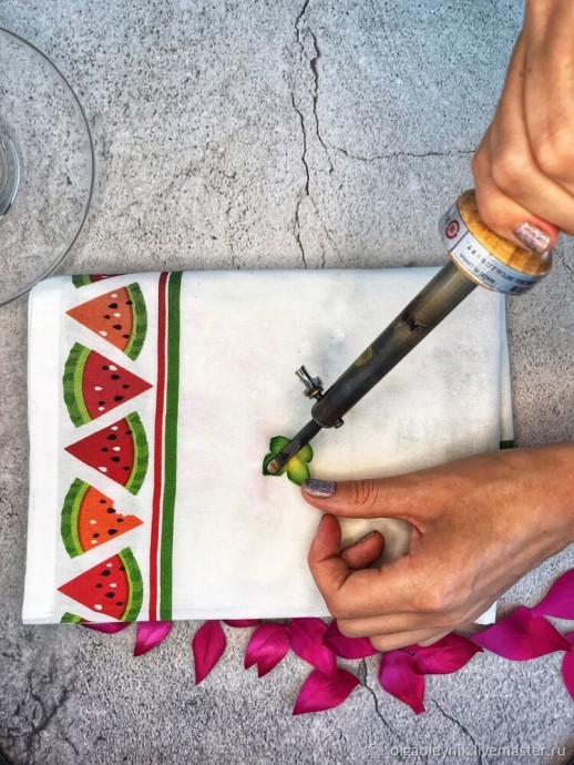 ​Как сделать брошку-пин "Лотос": часть 2