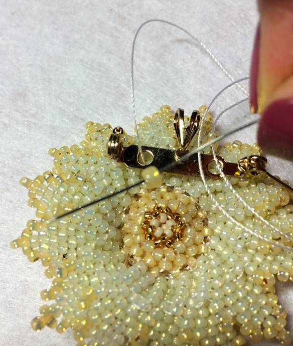 Создаём брошь-подвеску "Солнечный цветочек": часть 3 Создаём брошь-подвеску "Солнечный цветочек": часть 3