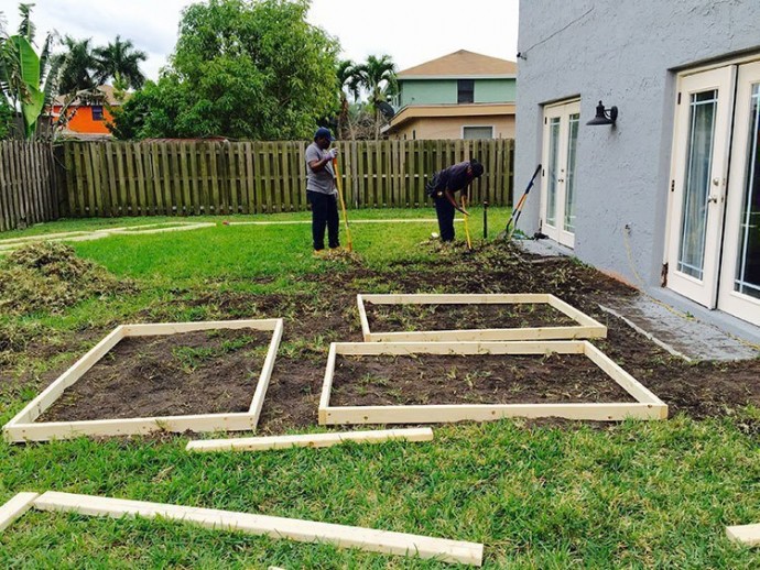 Патио возле дома