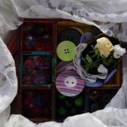 Создаем брошь в винтажном стиле с розами