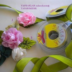 ​Листья из присборенных лент