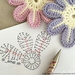 ​Простые цветы крючком