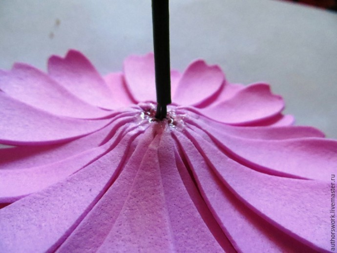 Гербера из фоамирана: часть 5