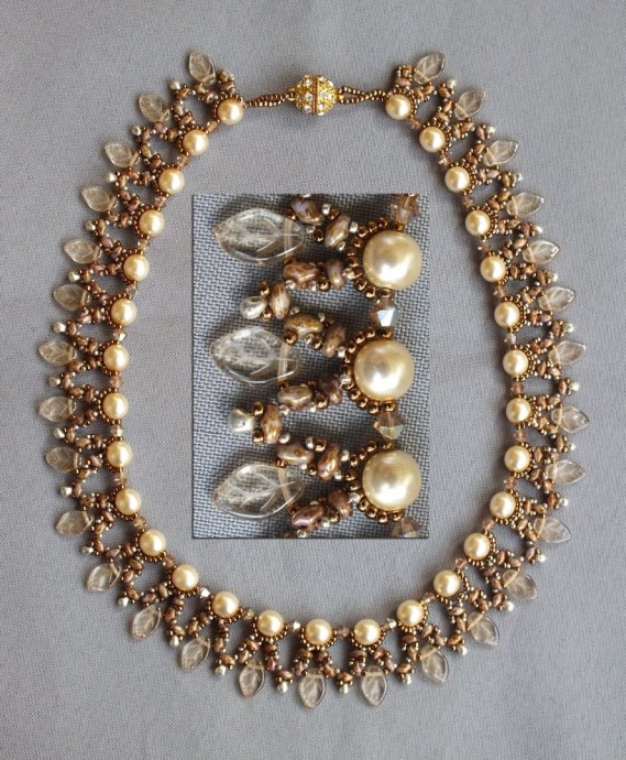 ​Ожерелье с бусинами-листиками