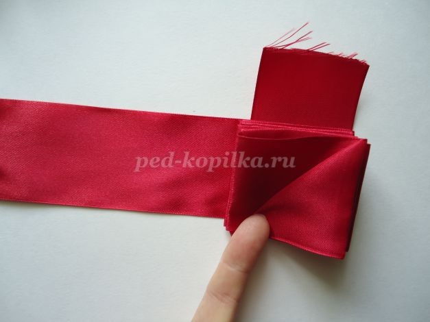 ​Букет роз из атласных лент: часть 1