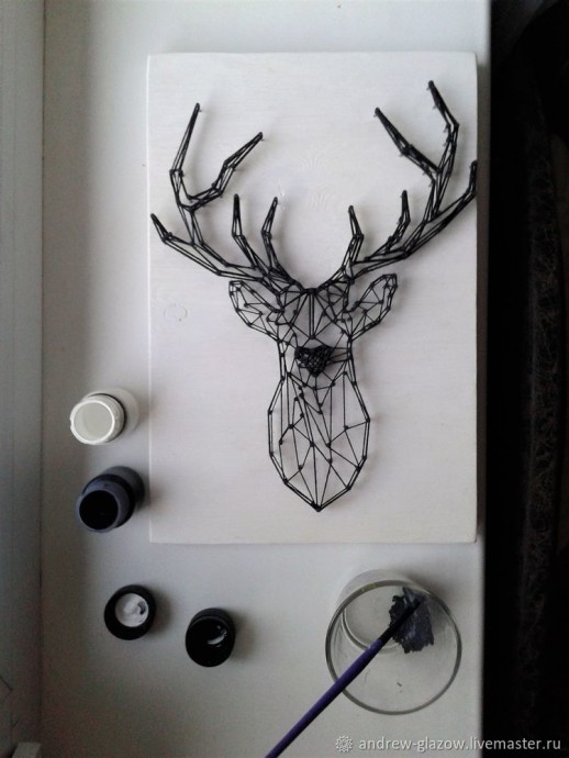 Контурный олень в технике String Art: часть 2