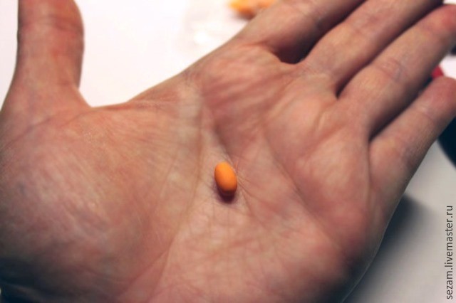 ​Лепим ветку облепихи: часть 1