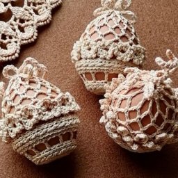 Корзинка с цветами крючком