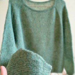 ​Подробнейшее описание вязания базового джемпера регланом сверху