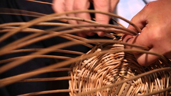 ​Уникальное плетение из лозы