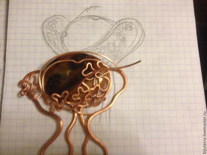 ​Изготавливаем украшение для волос: медный гребень с симбирцитом, часть 2