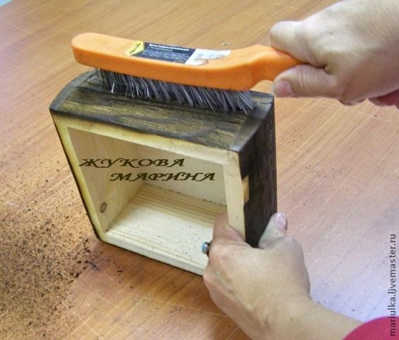 ​Состаривание древесины с помощью обжига, брашировки, воскования и тонировки: часть 1