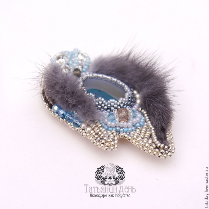 ​Создаем шикарную зимнюю брошь с мехом: часть 4