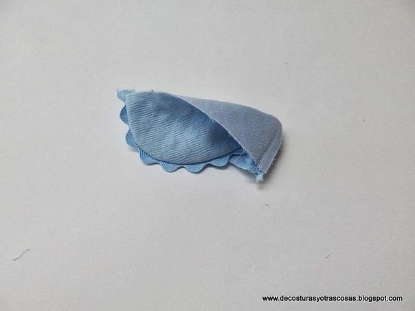 ​Декорирование детской одежды тесьмой "вьюнок"