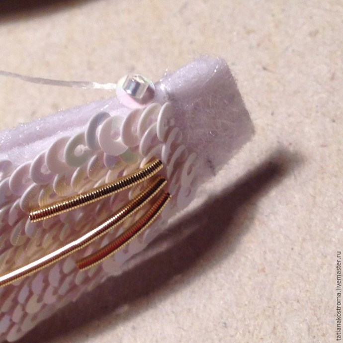 Создаем универсальное праздничное украшение: часть 2